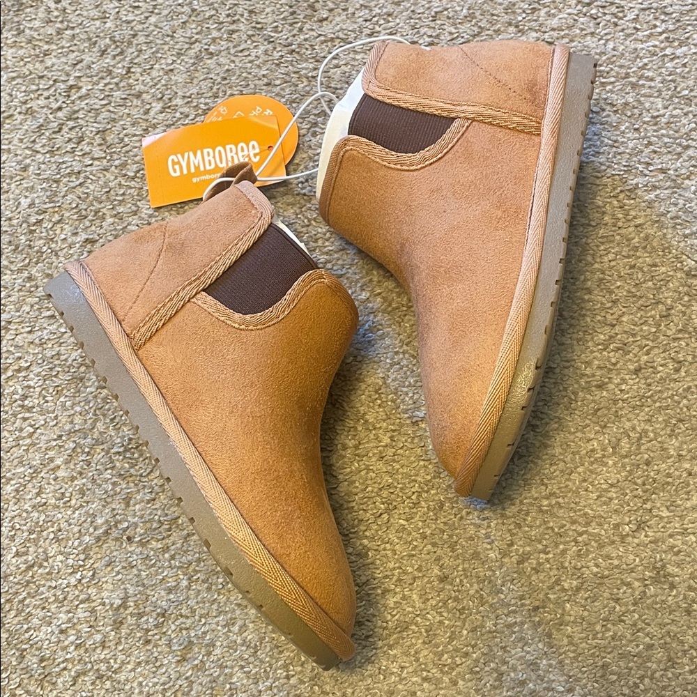 NWT Gymboree Tan Boys Padded Slip On Boots Chelsea Boots 13T